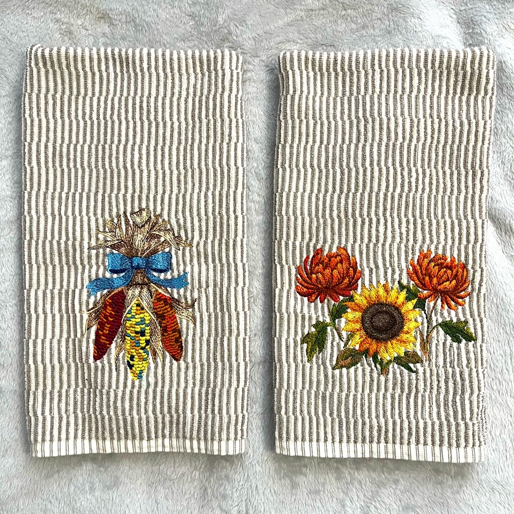 Autumn theme embroidered pair of kitchen hand towela - Handcrafted.